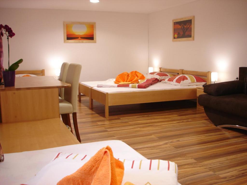Guest House Cater Laško Habitación foto